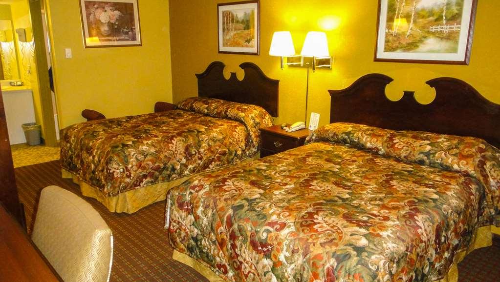 Relax Inn St. Robert Room photo